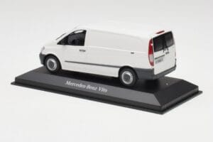 Mercedes Vito Arctic Бял Minichamps 1:43 B66960524 Метал — снимка 3 от 4