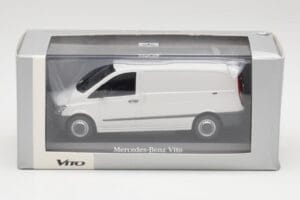 Mercedes Vito Arctic Бял Minichamps 1:43 B66960524 Метал — снимка 4 от 4