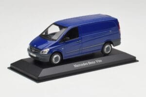 Mercedes Vito Atlantis Синьо Minichamps 1:43 B66960525 Метал — снимка 2 от 4
