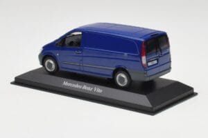 Mercedes Vito Atlantis Синьо Minichamps 1:43 B66960525 Метал — снимка 3 от 4