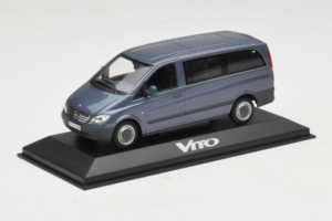 Mercedes Vito W638 Lugano Grey Minichamps 1:43 B67871201 Метал — снимка 2 от 4