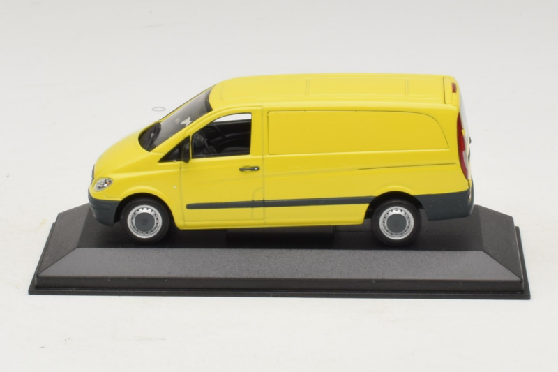Mercedes Vito W638 Жълт Minichamps 1:43 B67871200-R1 Метал