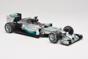 Mercedes W05 #44 L. Hamilton Mercedes AMG Petronas Chinese Grand Prix Winner 2014 Minichamps 1:18 110140244 Метал — снимка 4 от 7