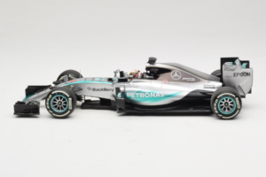 Mercedes W06 #44 L. Hamilton F1 World Champion 2015 Dealer Edition Minichamps 1:18 B66960539 Метал — снимка 3 от 7