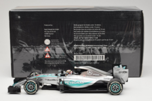 Mercedes W06 #44 L. Hamilton F1 World Champion 2015 Dealer Edition Minichamps 1:18 B66960539 Метал — снимка 6 от 7