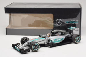 Mercedes W06 #44 L. Hamilton F1 World Champion 2015 Dealer Edition Minichamps 1:18 B66960539 Метал — снимка 7 от 7