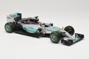 Mercedes W06 #44 L. Hamilton Mercedes AMG Petronas United States Grand Prix Winner World Champion 2015 Minichamps 1:18 110150 — снимка 4 от 7