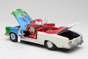 Mercedes 280SE W108 Tricolor Maisto 1:18 56014 Метал — снимка 5 от 8