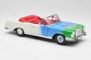 Mercedes 280SE W108 Tricolor Maisto 1:18 56014 Метал — снимка 6 от 8