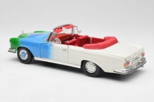 Mercedes 280SE W108 Tricolor Maisto 1:18 56014 Метал — снимка 7 от 8