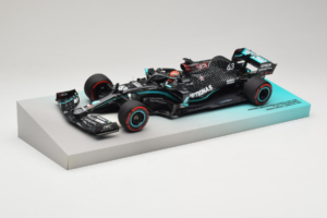 Mercedes W11 #63 G. Russell Mercedes AMG Petronas Sakhir Grand Prix 2020 Minichamps 1:18 113201663 Смола — снимка 2 от 7