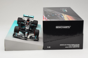 Mercedes W11 #63 G. Russell Mercedes AMG Petronas Sakhir Grand Prix 2020 Minichamps 1:18 113201663 Смола — снимка 6 от 7