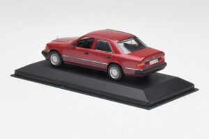 Mercedes 300D W124 Червен Minichamps 1:43 3209 Метал — снимка 3 от 4