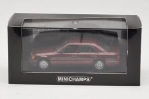 Mercedes W124 Dark Red Metallic Minichamps 1:43 MB002 Метал — снимка 4 от 4