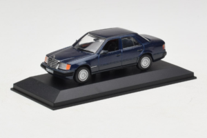 Mercedes W124 Тъмно Син Minichamps 1:43 MB006 Метал — снимка 2 от 4