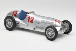 Mercedes W125 #12 R. Caracciola Grand Prix 1937 CMC 1:18 M-052 Метал — снимка 4 от 6