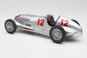 Mercedes W125 #12 R. Caracciola Grand Prix 1937 CMC 1:18 M-052 Метал — снимка 5 от 6