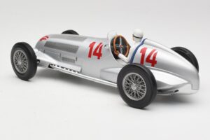 Mercedes W125 #14 Daimler-Benz AG M. von Brauchitsch 2nd Place German GP 1937 Minichamps 1:18 155373114 Метал — снимка 5 от 6