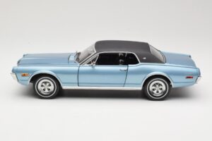 Mercury Cougar XR-7 Син Sun Star 1:18 1562 Метал — снимка 4 от 8