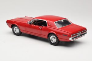 Mercury Cougar XR-7 Червен Sun Star 1:18 1541 Метал — снимка 7 от 8