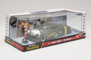 Mercury Gotham or Bust With Harley Quinn Figure Metals Diecast 1:24 30456 Метал — снимка 2 от 3