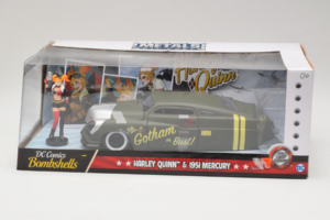 Mercury Gotham or Bust With Harley Quinn Figure Metals Diecast 1:24 30456 Метал