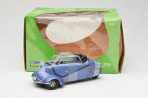 Messerschmitt KR200 Син Revell 1:18 08944 Метал — снимка 6 от 6