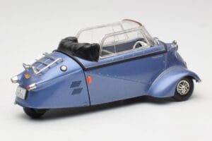 Messerschmitt KR201 Roadster Син Revell 1:18 08966 Метал — снимка 3 от 8