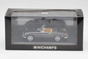 MGB Кабриолет Черен Minichamps 1:43 430131030 Метал — снимка 4 от 4