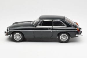 MGB GT Mk2 Coupe Racing Зелен AUTOart 1:18 76602 Метал — снимка 4 от 8