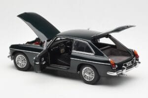 MGB GT Mk2 Coupe Racing Зелен AUTOart 1:18 76602 Метал — снимка 5 от 8