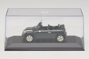 Mini Cooper Кабриолет Зелен с Бяла Ивица Minichamps 1:43 80420309093-R1 Метал — снимка 4 от 5