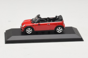 Mini Cooper R52 Кабриолет Червен Minichamps 1:43 431138230 Метал