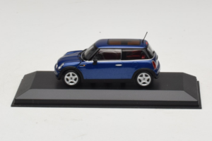 Mini Cooper Синьо Minichamps 1:43 MINI009 Метал