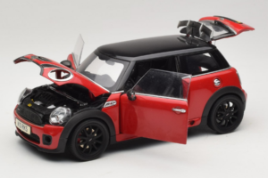 Mini Cooper John Cooper Works R56 Червен & Черен Kyosho 1:18 80430419909 Метал — снимка 2 от 8
