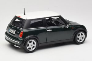 Mini Cooper Mk7 Зелен Maisto 1:18 7271336 Метал — снимка 3 от 8