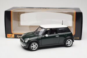 Mini Cooper Mk7 Зелен Maisto 1:18 7271336 Метал — снимка 8 от 8