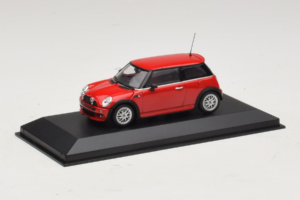 Mini Cooper One R50 Aero Червен Minichamps 1:43 431138272 Метал — снимка 3 от 4