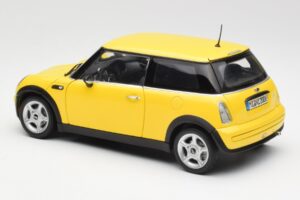 Mini Cooper One R50 Аеродинамичен Пакет Жълт Kyosho 1:18 80430148553 Метал — снимка 7 от 8