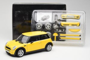 Mini Cooper One R50 Аеродинамичен Пакет Жълт Kyosho 1:18 80430148553 Метал — снимка 8 от 8