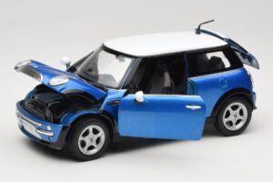 Mini Cooper R50 Син с Бял Покрив Mondo Motors 1:18 MINI004 Метал — снимка 2 от 8