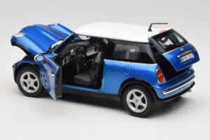 Mini Cooper R50 Син с Бял Покрив Mondo Motors 1:18 MINI004 Метал — снимка 5 от 8