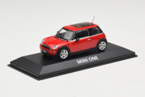 Mini Cooper Червен Minichamps 1:43 MINI010 Метал — снимка 2 от 4