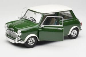 Mini Cooper S British Racing Зелен & Old English Бял Solido 1:18 8021 Метал — снимка 2 от 8