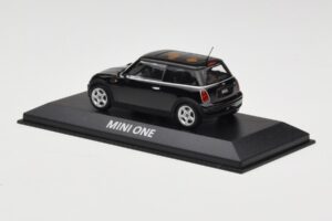 Mini One R50 Черен С Черен Покрив Minichamps 1:43 MINI005 Метал — снимка 3 от 5