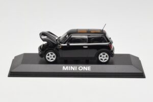 Mini One R50 Черен С Черен Покрив Minichamps 1:43 MINI005 Метал — снимка 5 от 5