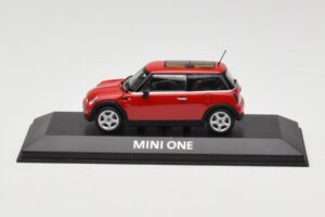 Mini One R50 Червен С Червен Покрив Minichamps 1:43 MINI001 Метал