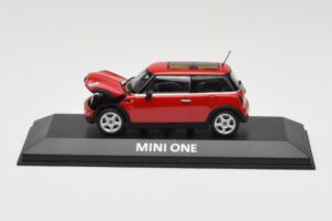 Mini One R50 Червен С Червен Покрив Minichamps 1:43 MINI001 Метал — снимка 5 от 5