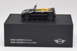 Mini Cooper S R57 Кабриолет Черен Minichamps 1:43 80422148818 Метал