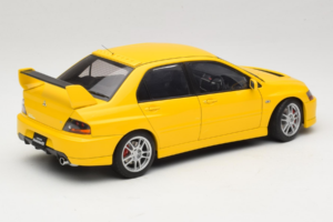 Mitsubishi Lancer Evolution IX GSR Жълт AUTOart 1:18 77192 Метал — снимка 3 от 8